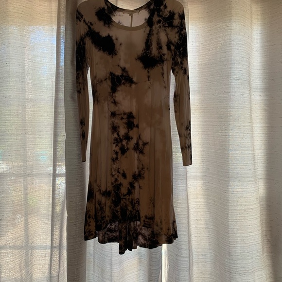 Karen Kane Dress - Picture 1 of 3
